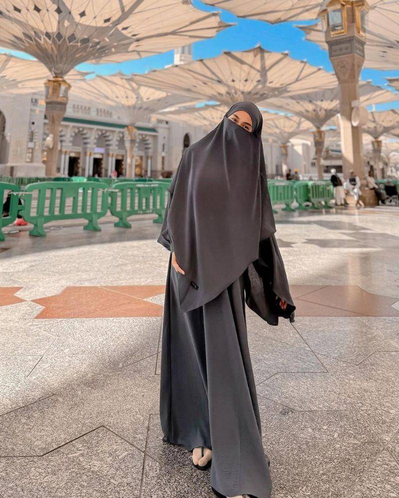 Instagram.com/riaricis1795